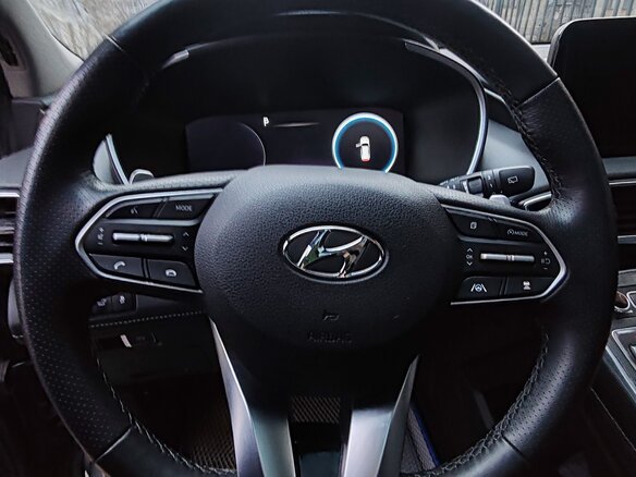 2023 Hyundai Santa Fe IV Рестайлинг, серый, 5380000 рублей - вид 11