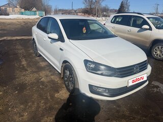 2018 Volkswagen Polo V Рестайлинг, белый, 1400000 рублей, вид 3