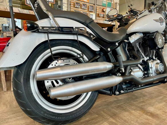 2011 Harley-Davidson Fat Boy, белый - вид 13