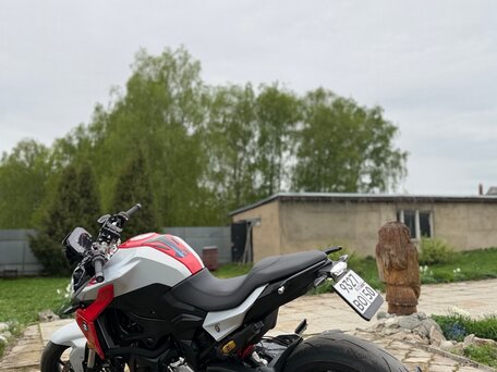 2021 BMW F 900 R, серый, 950000 рублей, вид 2