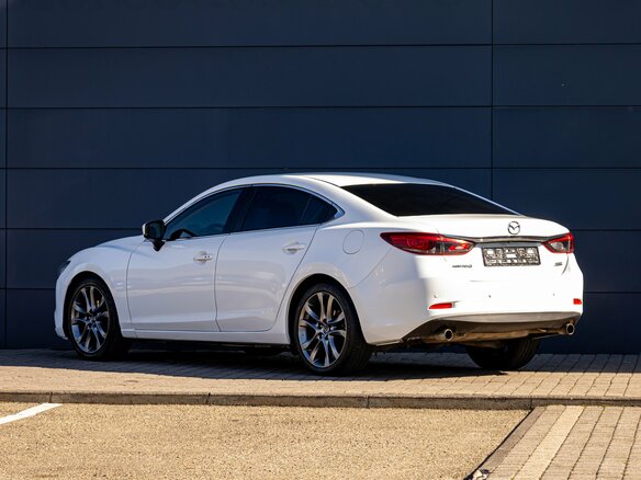 2017 Mazda 6 III (GJ) Рестайлинг, белый, 1545000 рублей - вид 7