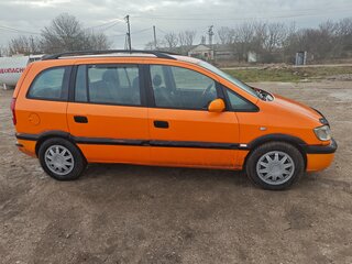 2005 Opel Zafira A Рестайлинг, оранжевый, 500000 рублей, вид 4