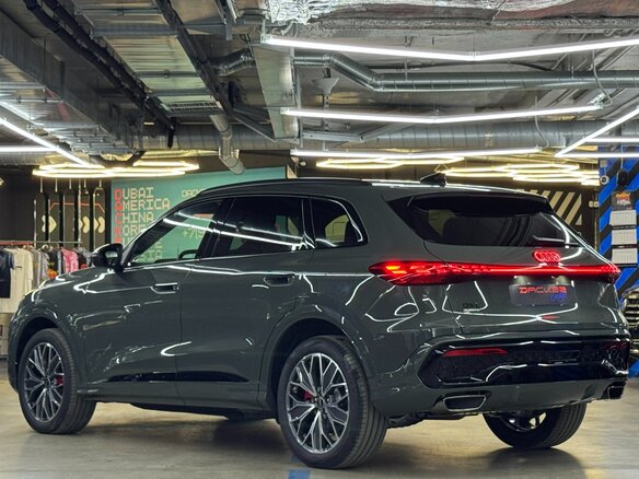 2026 Audi Q5 L III (GU), зелёный, 6300000 рублей - вид 5