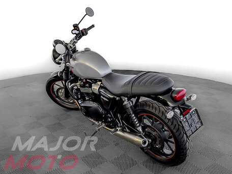 2017 Triumph Street Twin, серый, 770000 рублей, вид 5