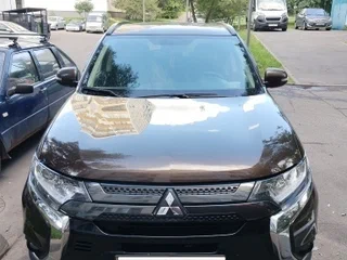 2021 Mitsubishi Outlander III Рестайлинг 3, коричневый, 2410000 рублей, вид 2