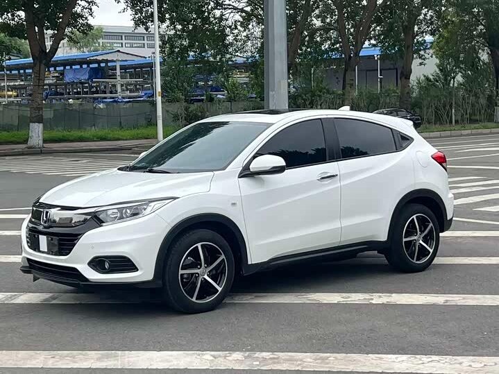 Открыть фотографии: Honda Vezel I Рестайлинг