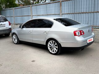 2010 Volkswagen Passat B6, серебристый, 1185000 рублей, вид 4