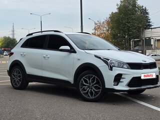 2021 Kia Rio X IV Рестайлинг, белый, 1550000 рублей, вид 2
