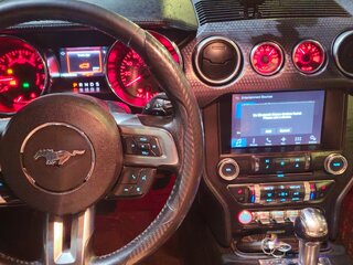 2017 Ford Mustang VI, белый, 1600000 рублей, вид 3