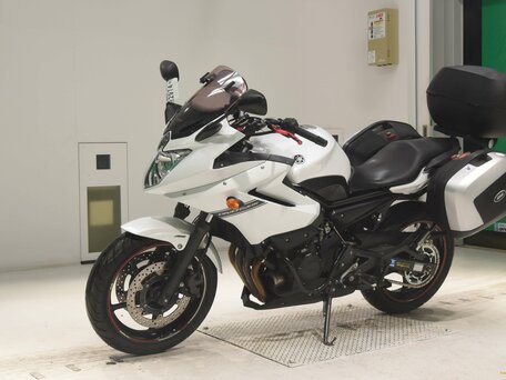 2010 Yamaha XJ6 (FZ6R), белый, 590000 рублей, вид 3