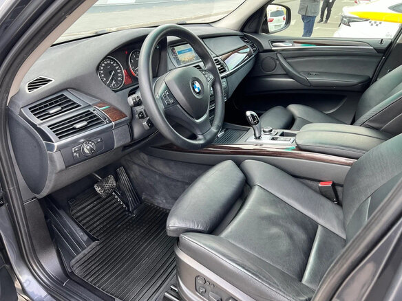 2013 BMW X5 35i II (E70) Рестайлинг, серый, 2090000 рублей - вид 12