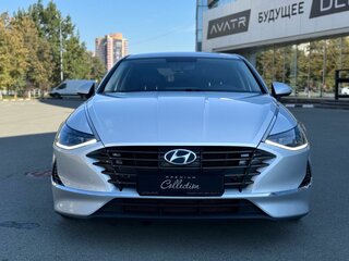 2020 Hyundai Sonata VIII (DN8), серебристый, 2245000 рублей, вид 2