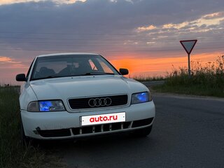 1995 Audi A4 I (B5), белый, 210000 рублей, вид 1