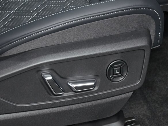 2025 Audi Q5 40 TFSI III (GU), чёрный, 6499000 рублей - вид 21