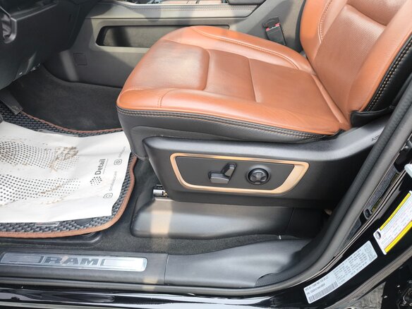 2022 Ram 1500 Quad Cab IV (DS/DJ), чёрный, 8050000 рублей - вид 23
