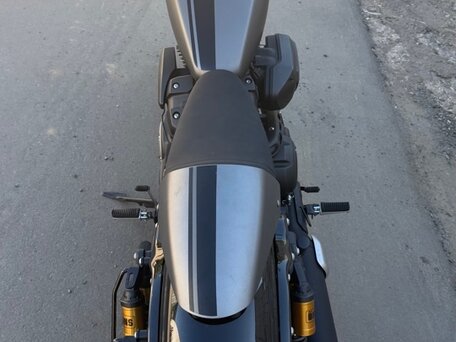 2016 Yamaha XV950 Bolt, серебристый, 649000 рублей, вид 4
