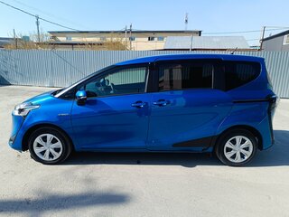 2019 Toyota Sienta II Рестайлинг, синий, 1300000 рублей, вид 4