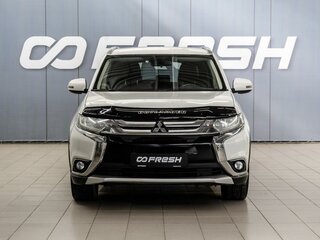 2017 Mitsubishi Outlander III Рестайлинг 2, белый, 1849000 рублей, вид 3