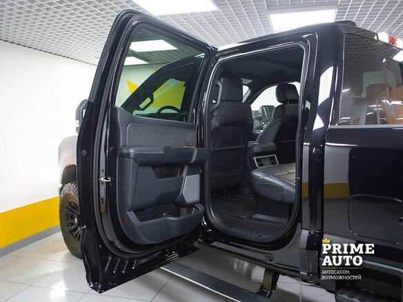 2025 Ford F-150 XIV Рестайлинг, чёрный, 13999000 рублей - вид 13