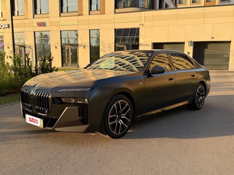 2022 BMW 7 серии 740i VII (G70), чёрный, 9670000 рублей, вид 5