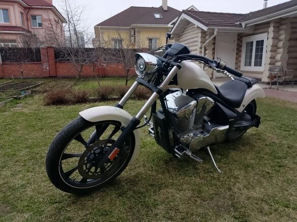 2011 Honda VT 1300CX Fury, белый, 1270000 рублей - вид 17