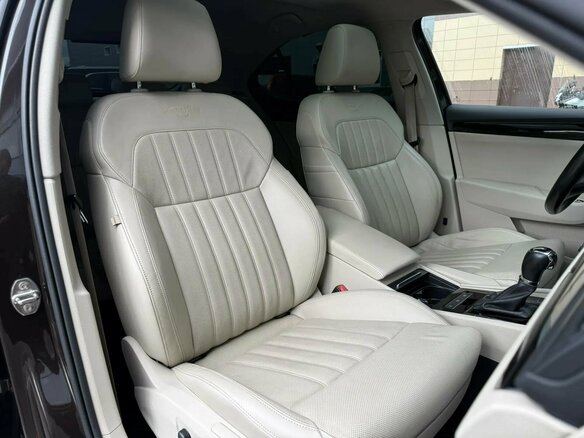 2016 Skoda Superb III, коричневый, 2050000 рублей - вид 11