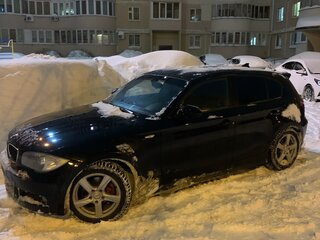 2011 BMW 1 серии 116i I (E81/E82/E87/E88) Рестайлинг, чёрный, 999999 рублей, вид 4