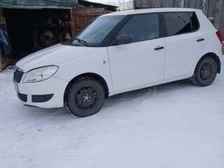 2011 Skoda Fabia II Рестайлинг, белый, 470000 рублей, вид 4