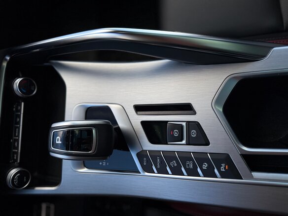 2020 Geely Coolray I, серебристый, 1800000 рублей - вид 10