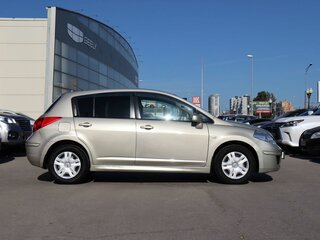 2011 Nissan Tiida I Рестайлинг, бежевый, 720000 рублей, вид 4
