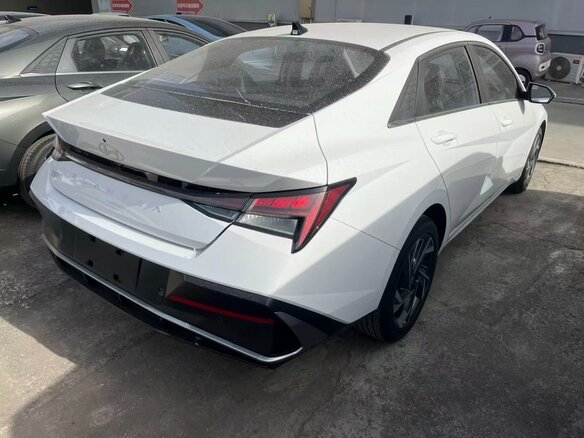 2025 Hyundai Elantra VII (CN7) Рестайлинг, белый, 2650000 рублей - вид 9