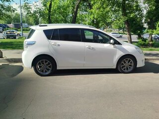 2012 Toyota Verso I Рестайлинг, белый, 1150000 рублей, вид 2