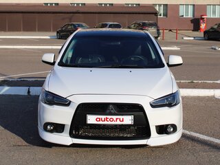 2013 Mitsubishi Lancer X Рестайлинг, белый, 1400000 рублей, вид 1