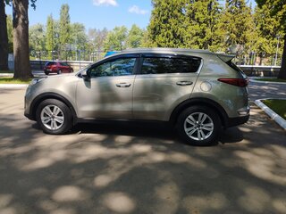 2017 Kia Sportage IV, серебристый, 1490000 рублей, вид 1