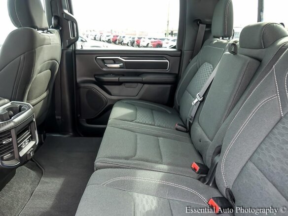 2025 Ram 1500 Quad Cab V Рестайлинг, красный, 5552100 рублей - вид 7