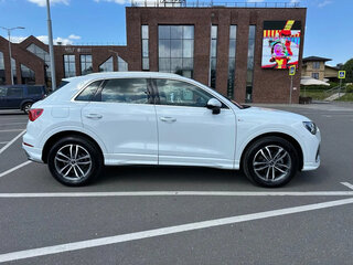 2022 Audi Q3 35 TFSI II (F3), белый, 2625000 рублей, вид 4