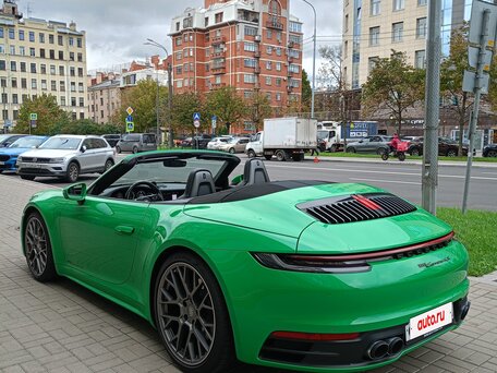 2021 Porsche 911 Carrera 4S VIII (992), зелёный, 16300000 рублей, вид 3