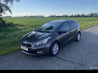 2013 Kia Ceed II, коричневый, 920000 рублей, вид 3