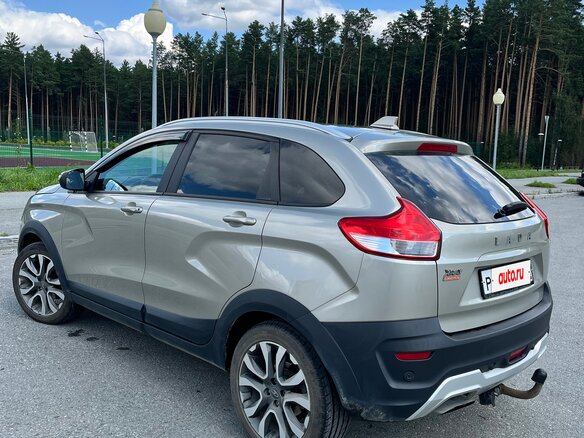 2019 Lada (ВАЗ) XRAY Cross I, бежевый, 750000 рублей - вид 3