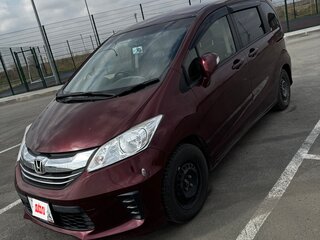 2014 Honda Freed I Рестайлинг 2, красный, 1250000 рублей, вид 1