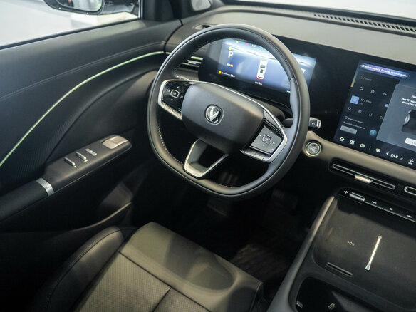 2026 Changan UNI-S I Рестайлинг, белый - вид 10