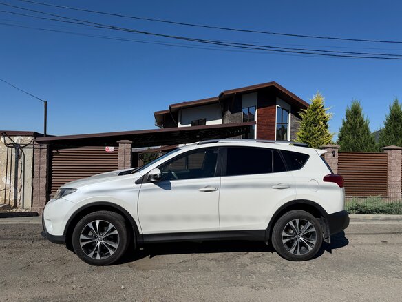2014 Toyota RAV4 IV (XA40), белый - вид 4