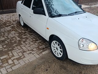 2015 Lada (ВАЗ) Priora I Рестайлинг, белый, 790000 рублей, вид 1