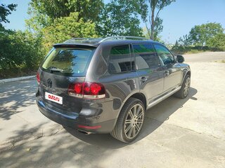 2008 Volkswagen Touareg I Рестайлинг, чёрный, 1500000 рублей, вид 5