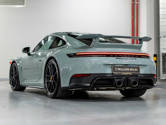 2026 Porsche 911 Carrera 4 GTS VIII (992) Рестайлинг, зелёный, 29000000 рублей - вид 15