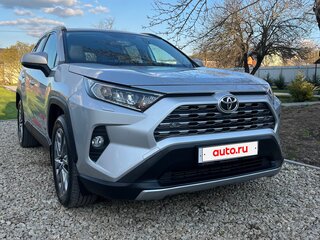 2020 Toyota RAV4 V (XA50), серебристый, 4200000 рублей, вид 4
