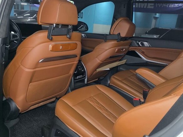 2024 BMW X7 40i I (G07) Рестайлинг, белый - вид 19