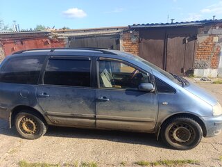 2001 Volkswagen Sharan I Рестайлинг, синий, 290000 рублей, вид 4