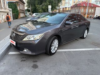 2011 Toyota Camry VII (XV50), серый, 1490000 рублей, вид 1