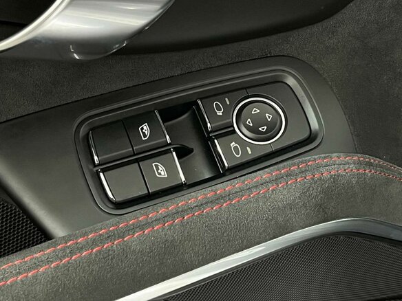 2017 Porsche 911 Carrera 4 GTS VII (991) Рестайлинг, белый, 11490000 рублей - вид 16